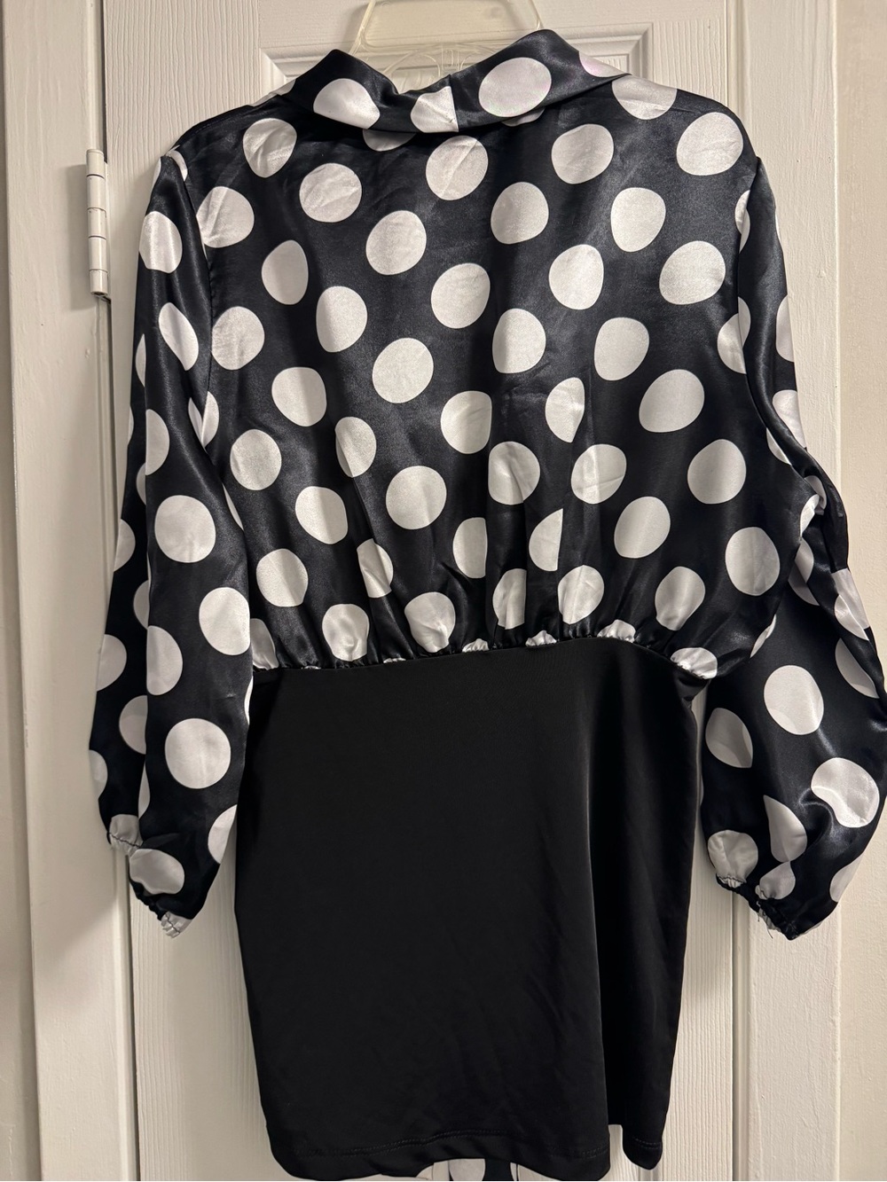 Black and White Polka Dot Satin V-Neck Blouse - Picture 3 of 3